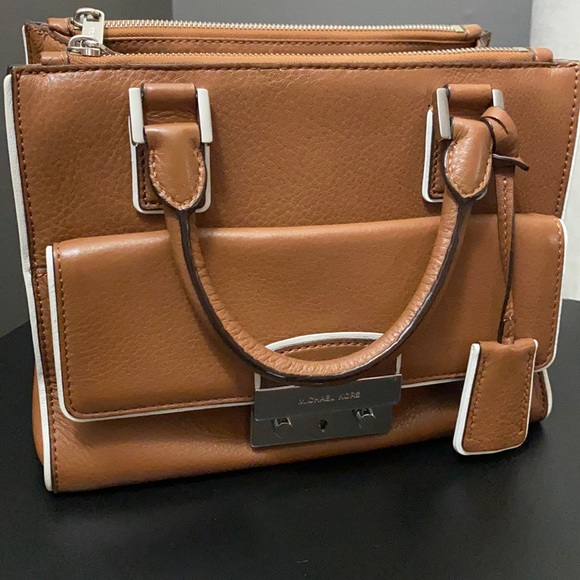 Michael Kors Handbags - Michael Kors Purse